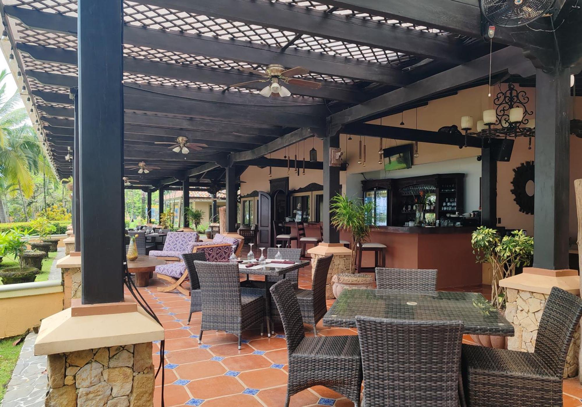 Marenaz Oceanfront Resort Эстерильос-Эсте Экстерьер фото