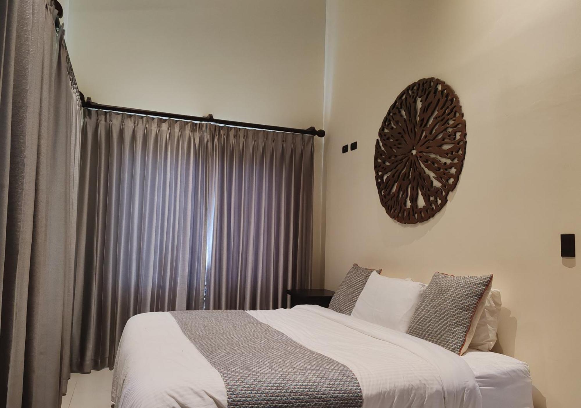 Marenaz Oceanfront Resort Эстерильос-Эсте Экстерьер фото